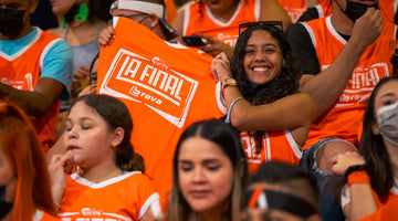 Abarrotamos el Coliseo de los Atléticos con 5,000 camisas BRAVA